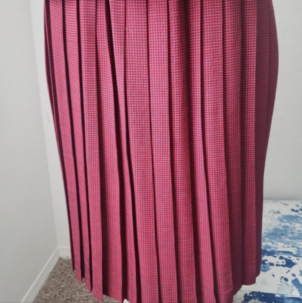 Vintage Petite Sophisticate  2 piece blazer and skirt - Picture 6 of 11